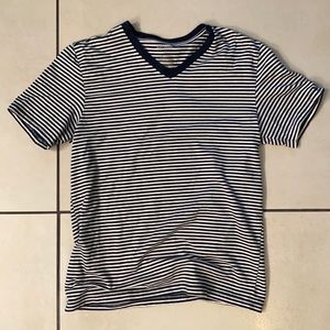 Men’s Express V neck in Medium